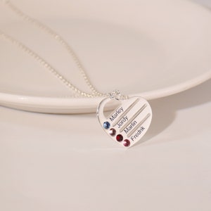 パーソナライズされた家族の名前のネックレス、ハートの誕生石ネックレス、誕生石付き家族ネックレス、ハートの名前ネックレス、母のネックレスママへのギフト