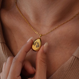 Cremation Jewelry Pet Ashes Necklace for Women, Personalized Teardrop Urn Necklace, Dog Memorial Gift, Loss of Dog Jewelry, Pets Memorial