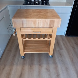 Butchers Block /Mobile or Static Kitchen Island Pre Owned in good condition as shown in photos