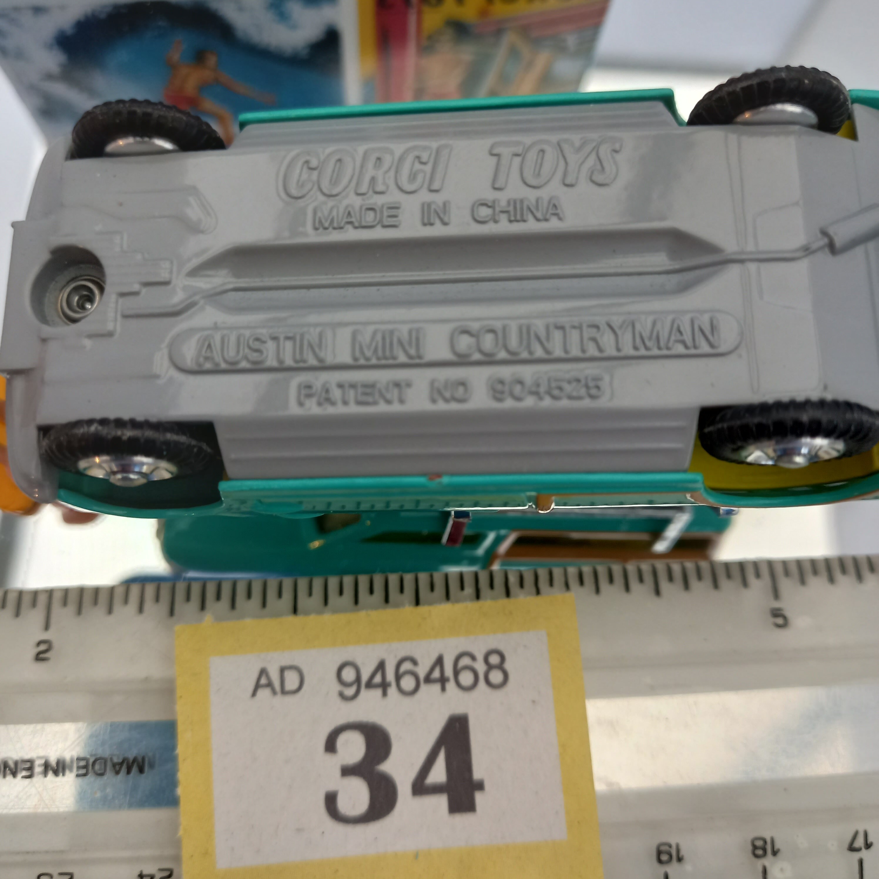 Corgi 485 Surfing With BMC Mini Countryman 1:43 Scale Boxed