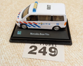 Mercedes - Vito Vitré 1996 - NZG - 1/43 - Autos Miniatures