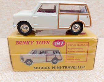 Dinky Toys 274/dan Toys 290 Mini Van Joseph Mason Paints - 1