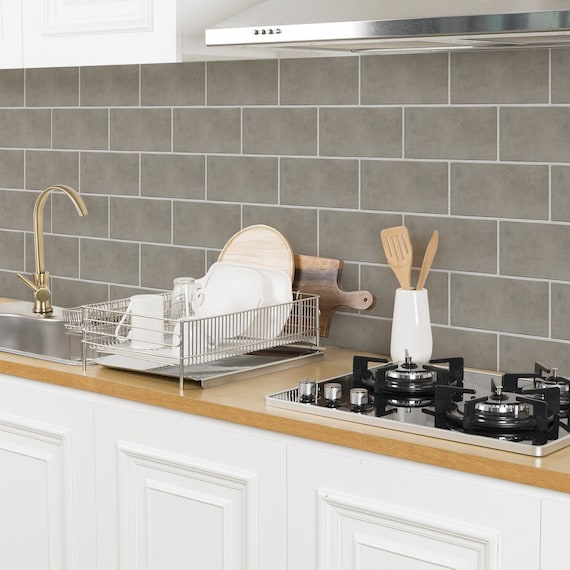 Taupe Subway Backsplash Fliesen, schälen und kleben Beton Bodenfliesen  Aufkleber, Zement entfernbares Vinyl-Dekor, moderne Küche Makeover-Idee -  .de