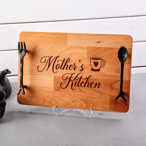 Planche de service personnalisée avec poignées - Cadeau pour maman - Cadeau pour la fête des Mères - Meilleur cadeau pour maman - Cadeau pour maman - Cadeau d'anniversaire pour maman - Cadeau déco