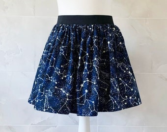 Minifalda, falda alternativa, falda con constelaciones, espacio, moda alternativa, gótico, punk, grunge, hippie, festival, ropa con actitud