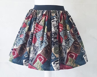 Falda con estampado de libros de hechizos espeluznantes, falda con estampado de libros de biblioteca, falda de mujer, falda con estampado de libros, falda literaria, regalo con temática de libros para ella