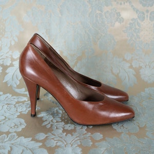Vintage 70s Garolini Brown Heels / Made in Italy / 7M image 1