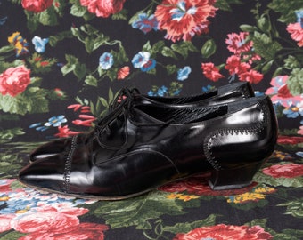 Beautiful 90s Amerino Ghiaia Parma Black Leather Low Heel Oxfords Braiding with Perforated and Stitching Detail