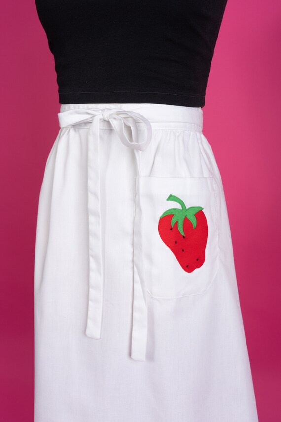 Vintage 1970s SKYR Strawberry Applique White Wrap… - image 3