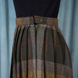 Vintage 1970s Evan-Picone Plaid Wool Accordion Pleat Skirt image 5