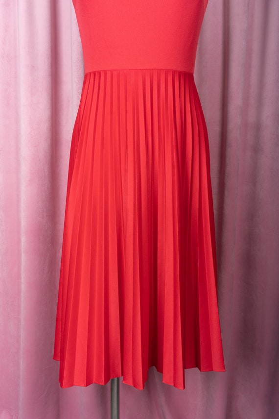 Vintage 1970s Tomato Red Polyester Perma Pleat Ta… - image 3