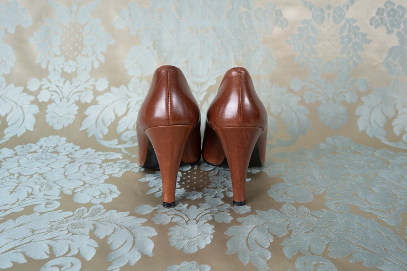Vintage 70s Garolini Brown Heels / Made in Italy / 7M image 4