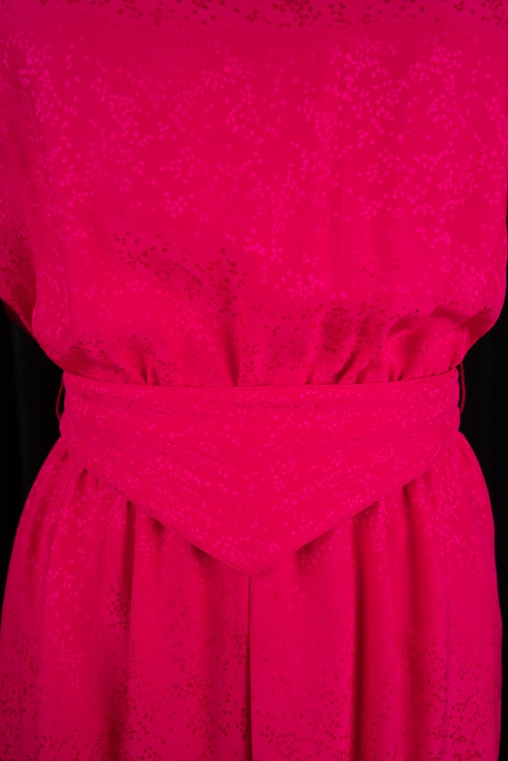 Vintage 1980s Maggy London Hot Pink Silk Belted D… - image 2