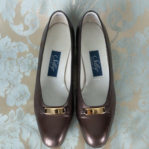 Vintage 1970s Selby Comfort Flex Metallic Brown Leather Flats with Gold Plate Detail 7.5 image 2