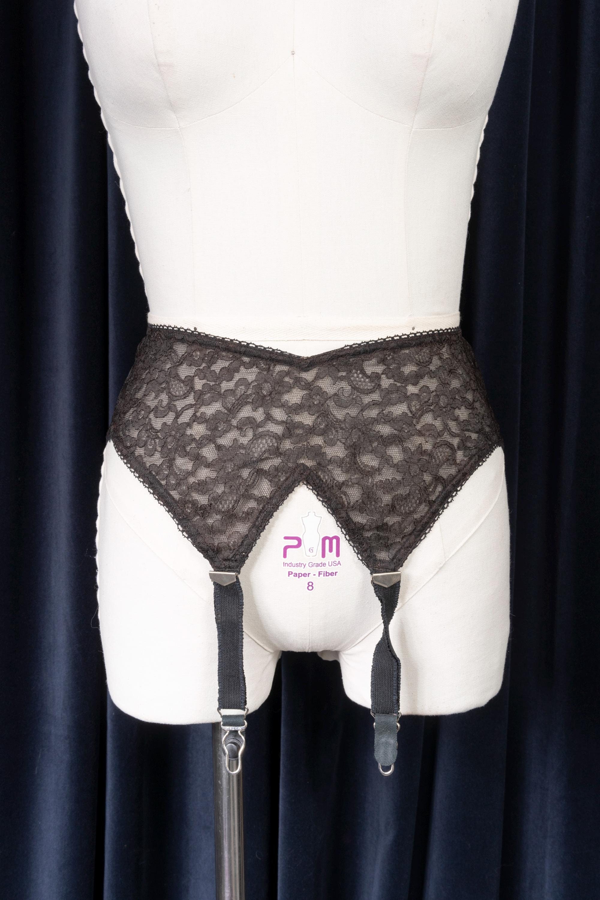 classic garter belt Retro Mesh 6 Straps Garter Belt main image 1