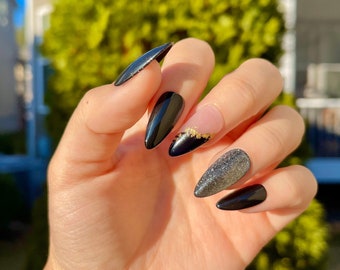 Black and Gold New Years Nails/Velvet nails/Gold Flake Nails/Trendy/Fake Nails/Black Glitter Nails/Press ons