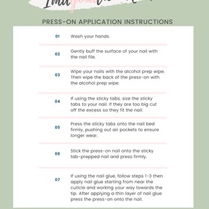 Puede incluir: Una gu&iacute;a ilustrada rosa y blanca con instrucciones sobre c&oacute;mo aplicar u&ntilde;as postizas. La gu&iacute;a incluye pasos para usar pesta&ntilde;as adhesivas o pegamento para u&ntilde;as. El texto incluye la frase "Imagination Nails" y el nombre de usuario de Instagram "@imagination.nail".