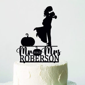 Pumpkin with Couple Silhouette Wedding Cake Topper, Mr&Mrs Wedding Cake Topper, Bride and Groom Cake Topper, Halloween Wedding Cake Topper