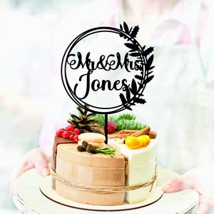 Topper de gâteau de mariage de Noël, topper de gâteau de mariage avec couronne rustique, topper de gâteau Mr&Mrs, topper de gâteau de mariage d’hiver, mariage du nouvel an