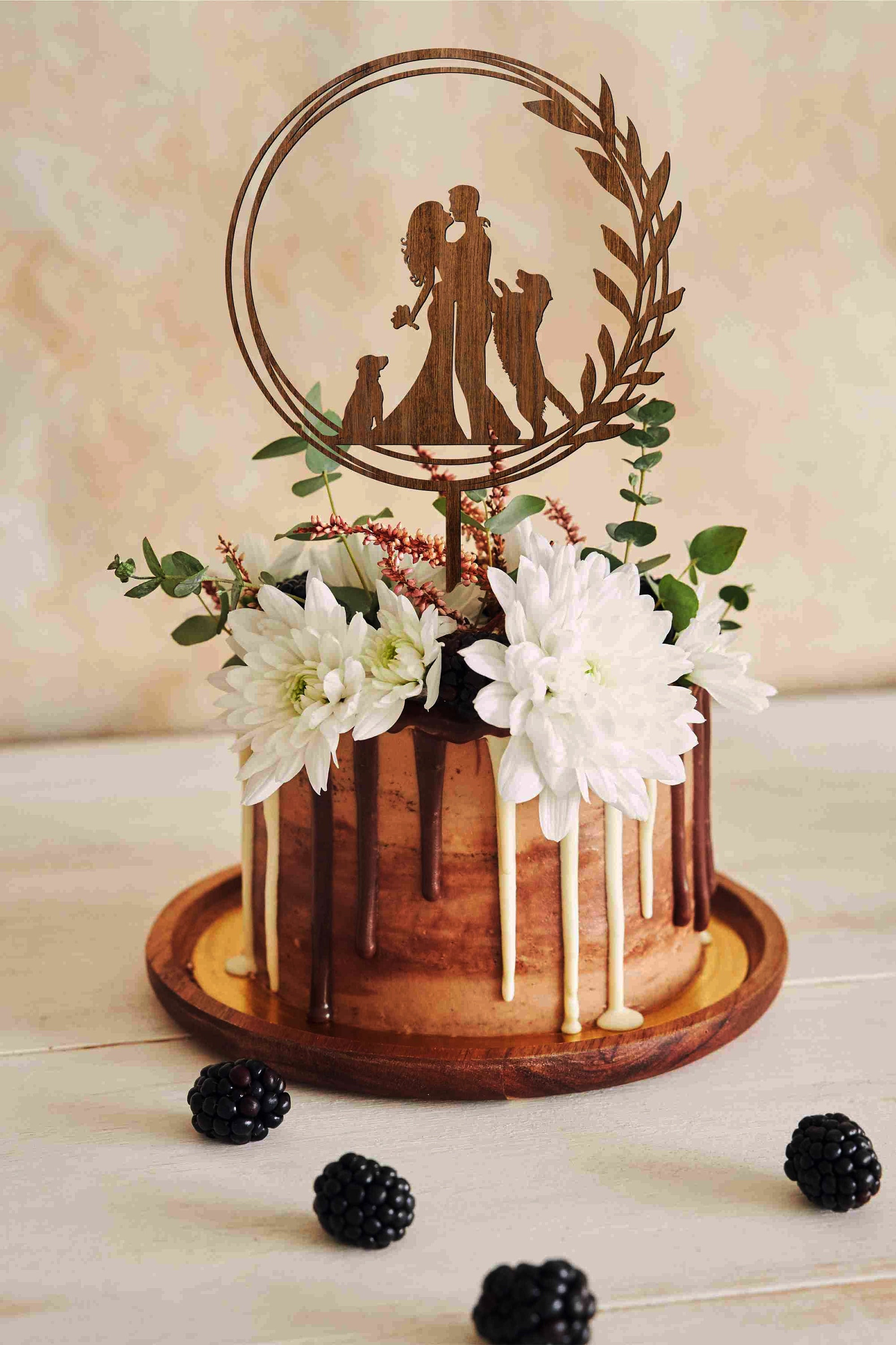 Boho Floral Wedding Cake Topper with Two Dos, Wreath Wood Cake Topper with Two Dogs, Wedding cake topper, Cake Topper with Golden Retriever
