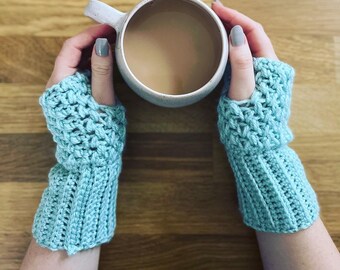 Berry cosy fingerless gloves crochet pattern - downloadable PDF