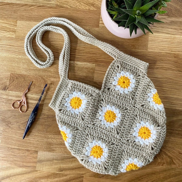 Daisy granny square tote bag crochet pattern - downloadable PDF