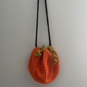 Pumpkin trick or treat bag crochet pattern downloadable PDF image 5