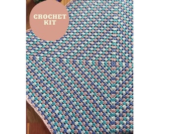 Granny square blanket crochet kit - perfect gift for crafty beginners!