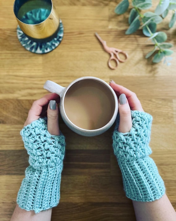 Berry Cosy Fingerless Gloves Crochet Pattern - Downloadable PDF - Etsy