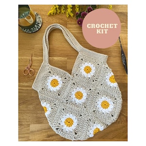 Daisy tote bag crochet kit - perfect gift for crafty beginners!