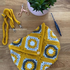 StarBurst Four Way granny square tote bag crochet pattern downloadable PDF image 1
