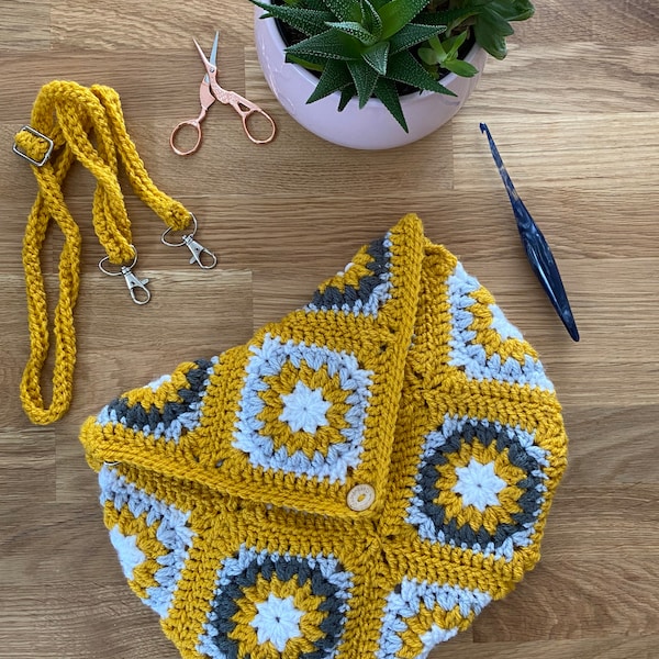 StarBurst Four Way granny square tote bag crochet pattern - downloadable PDF