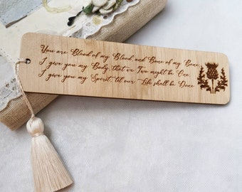 "Lesezeichen aus Holz mit Gravur für ""Scottish Distle"" und"