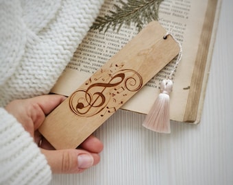 Treble clef bookmark Music note engraved wooden bookmark with tassel Musical lbook mark Piano student gifts Thank you gift piano teacher