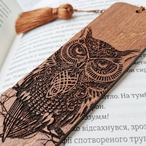 Owl bookmark Engraved wooden bookmark with tassel Woodland book mark Roommate Last minute gifts book lover best friend Unique reading nook