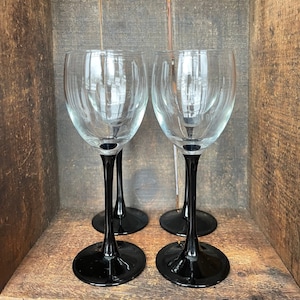 Set of 4 // Vintage Luminarc Wine Glasses With Black Stem // Made In France // MCM Retro
