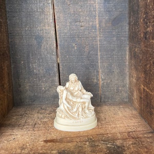 Ag Pieta Sculpture Jesus Mary Figurine Statue // Christmas // Christianity // Made in Italy