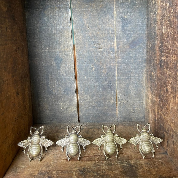 Vintage Brass Bee Napkin Rings // Set of 4