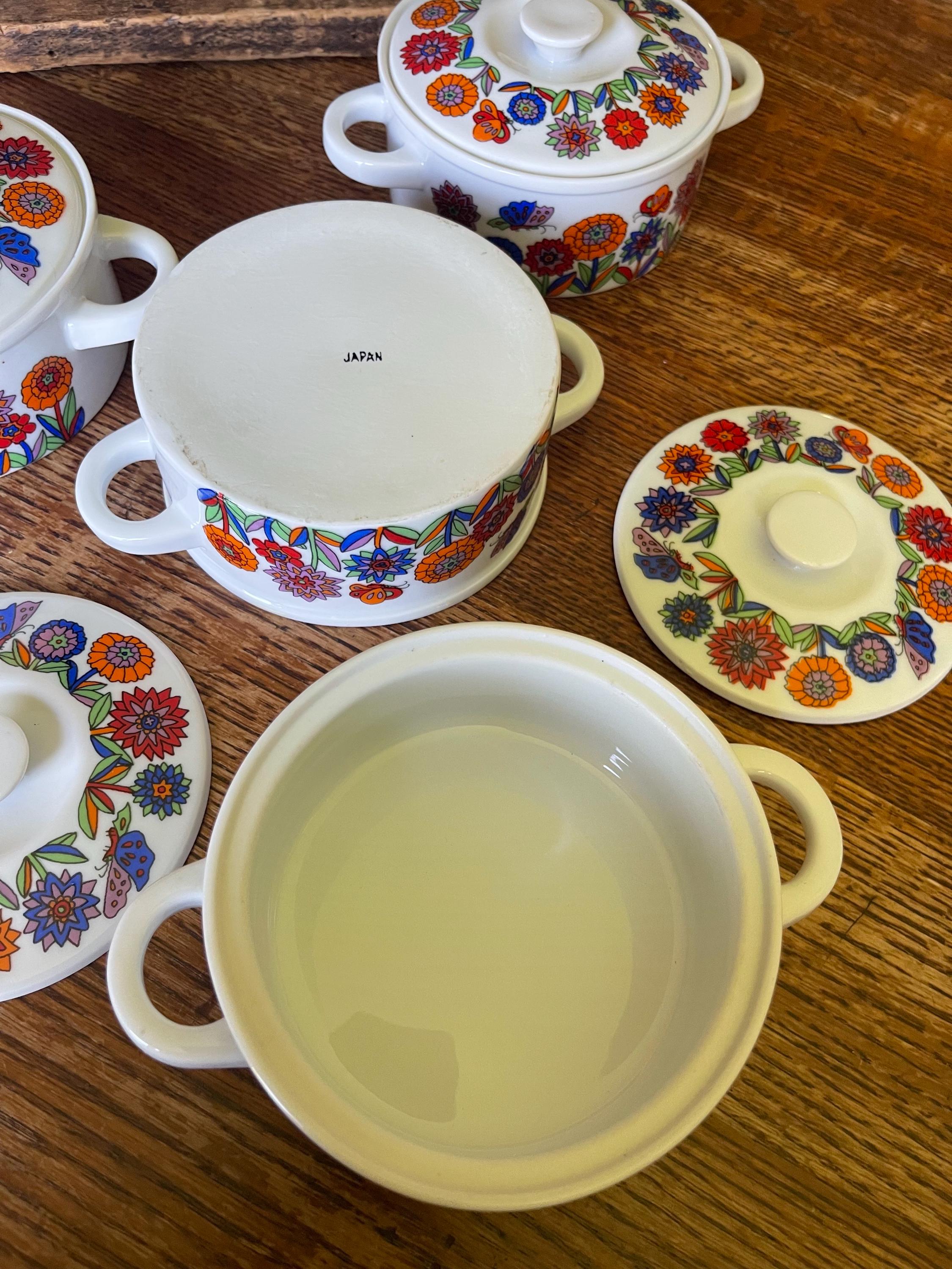 4個セット // 蓋付き陶器皿 // レトロな花柄/蝶柄デザイン // 日本製