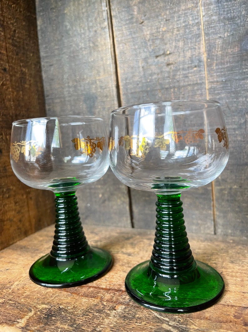 Set of 2 // Vintage Luminarc France Crystal D'Arques with Grape Motif // Green Beehive Roemer Cordial Wine Glasses image 3
