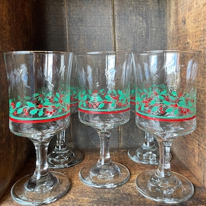 Set of 5 // Vintage Arby&#39;s Christmas Collection Holly Berry Stemware