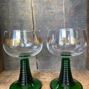 Set of 2 // Vintage Luminarc France Crystal D'Arques with Grape Motif // Green Beehive Roemer Cordial Wine Glasses image 6