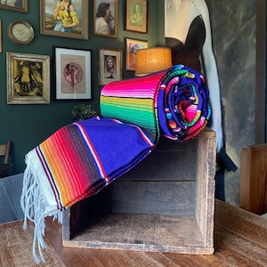 Coperta Serape messicana vintage extra large // Coperta da spiaggia Baja Boho multicolore // Colorata