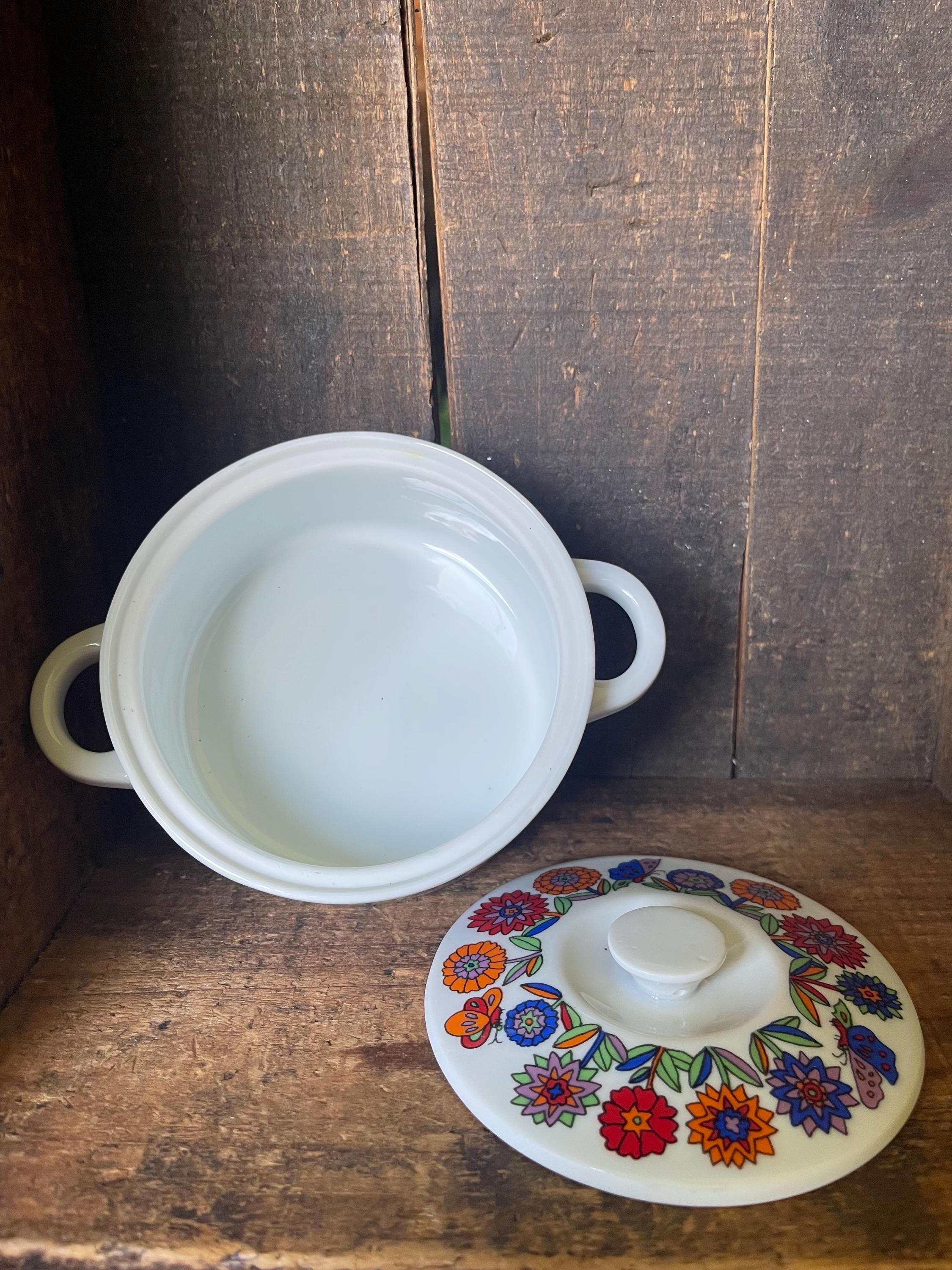 4個セット // 蓋付き陶器皿 // レトロな花柄/蝶柄デザイン // 日本製