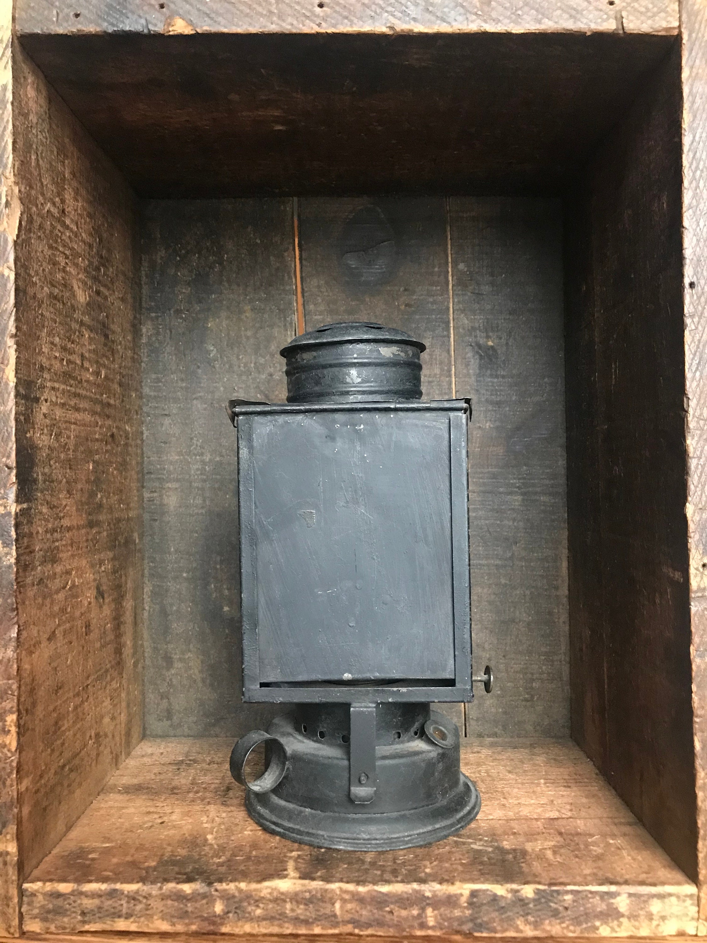 Caboose Lantern for sale Only 4 left at 60