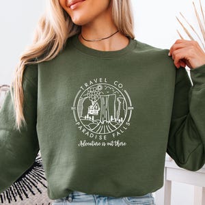 Camping Sweatshirt, Adventure Sweater, National Park Jumper, Camp Lovers Gift, Travel Lover Gift, Up Balloon Crewneck, Family Camping Gifts afbeelding 4