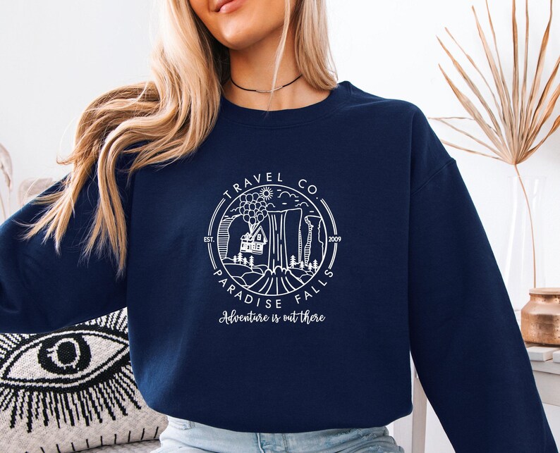 Camping Sweatshirt, Adventure Sweater, National Park Jumper, Camp Lovers Gift, Travel Lover Gift, Up Balloon Crewneck, Family Camping Gifts afbeelding 3