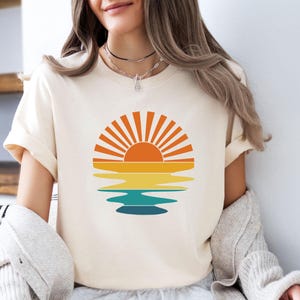 Sunset Tshirt, Retro Sunset Shirt, Sunset Rays Tshirt, Vacation Tshirt, Sunset T-shirt, Nature T-shirt, Adventure Shirt, Holiday Shirt image 3