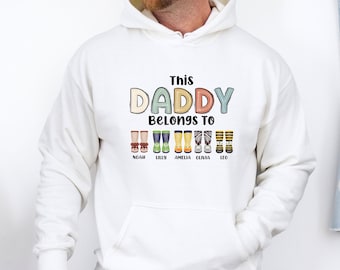 Sudadera con capucha "This Daddy Belongs", Sudadera con capucha para el Día del Padre, Regalo personalizado para papá, Regalo para el Día del Padre, Regalo de cumpleaños para papá, Sudadera con capucha para papá con nombres de los niños