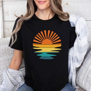 Sunset Tshirt, Retro Sunset Shirt, Sunset Rays Tshirt, Vacation Tshirt, Sunset T-shirt, Nature T-shirt, Adventure Shirt, Holiday Shirt image 2
